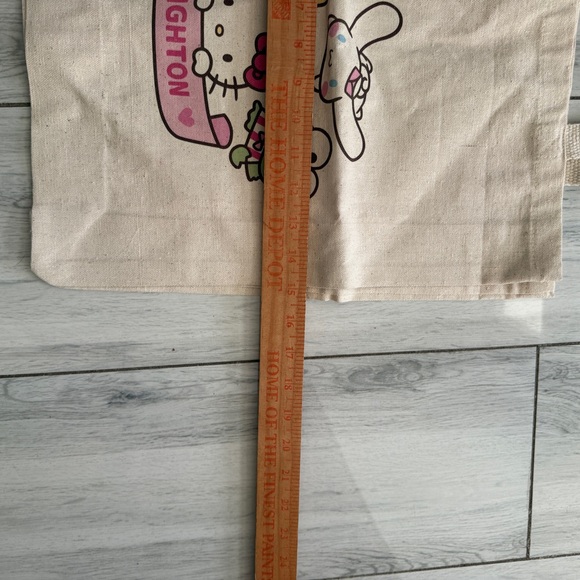 Hello Kitty Cream Tote Bag - Picture 6 of 7